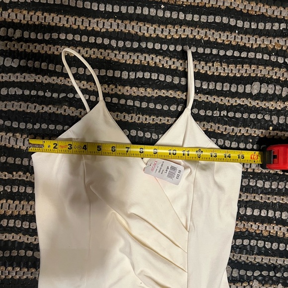 NWT - A’gaci dress: white with spaghetti straps and some ruching - Picture 4 of 5